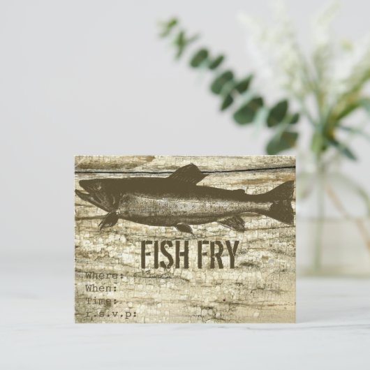 古い木の板に乗った魚と質感 ポストカード (スタンド正面)