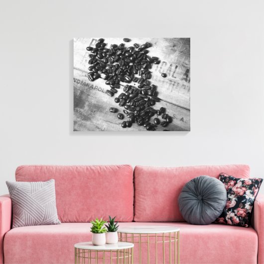 古い木箱の黒と白のコーヒー豆16x20 キャンバスプリント (インサイチュ (リビング))