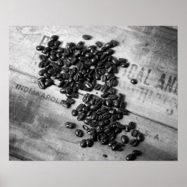 古い木箱の黒と白のコーヒー豆16x20 ポスター