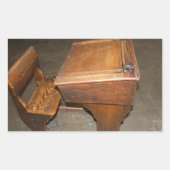 古い木製のスクールデスクとチェアステッカー 長方形シール (正面)