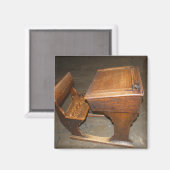 古い木製のスクールデスクとチェアマグネット マグネット (正面/裏面)