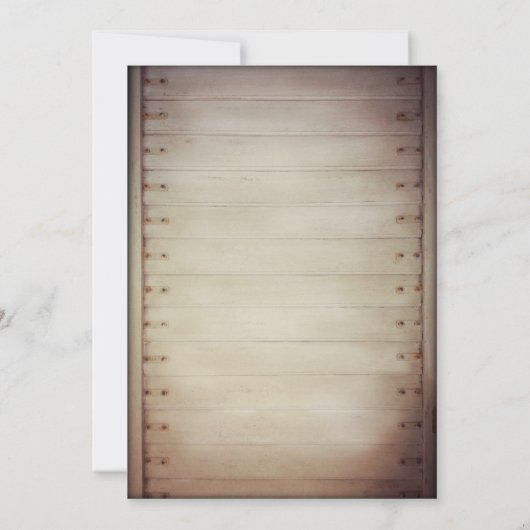 古い木製のスラットのドアの素朴な結婚式招待状 招待状 (裏面)