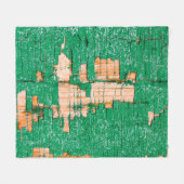 古い木製のフェンスの質感は粗末である。グレ フリースブランケット (正面(横))