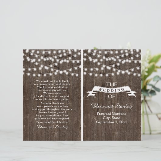 古い木製の折り畳まれた結婚式のプログラムのストリングライト (スタンド正面)