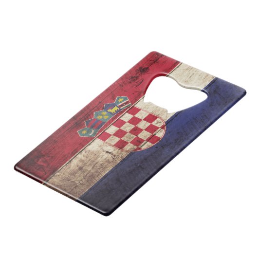 古い木製の穀物のクロアチアの旗 クレジットカード栓抜き (裏面アングル)