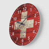 古い木製の穀物のスイス連邦共和国の旗 ラージ壁時計 (傾斜)