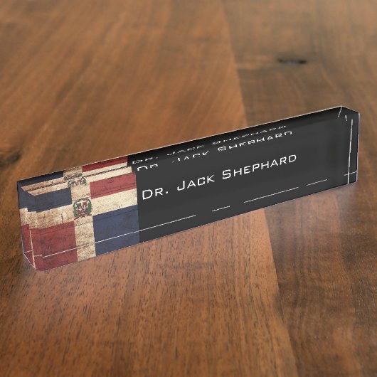 古い木製の穀物のドミニカ共和国の旗 デスクネームプレート (側面)