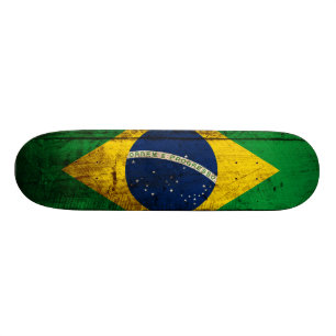 古い木製の穀物のブラジルの旗 スケートボード