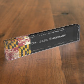 古い木製の穀物のメリーランドの州の旗 デスクネームプレート (側面)