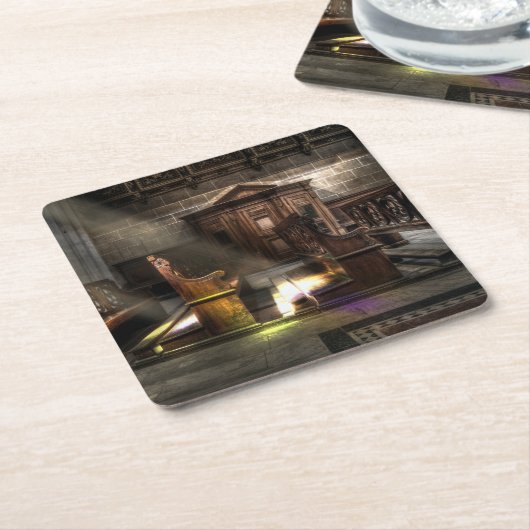 古い木製教会のベンチと膝蓋付き スクエアペーパーコースター (アングル)