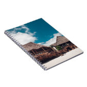 古い木造のトロピカルバンガローの上のビーチエンシェント、 ノートブック (右側)