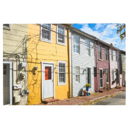 古い木造の家カラフルの列 メタルプリント