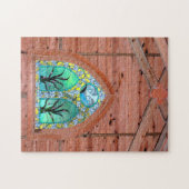 古い木造の教会の窓 ジグソーパズル (横)