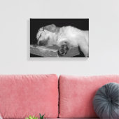 古い本の上で眠っているゴールデンレトリバー キャンバスプリント (インサイチュ (リビング))