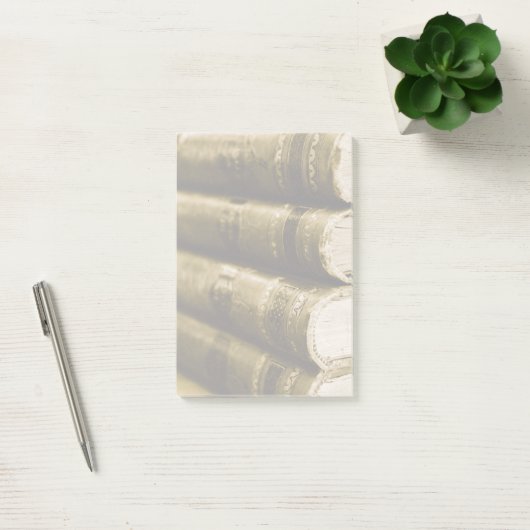 古い本の山 ポストイット (オフィス)