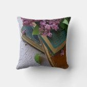 古い本やライラック クッション (裏面)