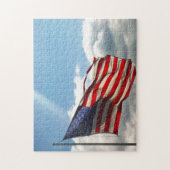 古い栄光または星とストライプのアメリカ国旗。 ジグソーパズル (縦)