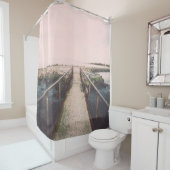 古い橋は、海港の近くに錆びた金属レールを持つ。V シャワーカーテン (インサイチュ)