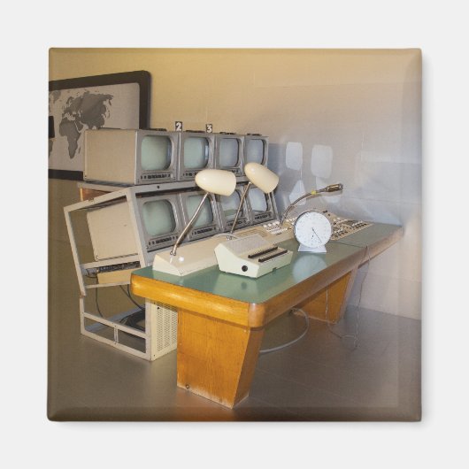 古い歴史のあるテレビスタジオ マグネット (正面)