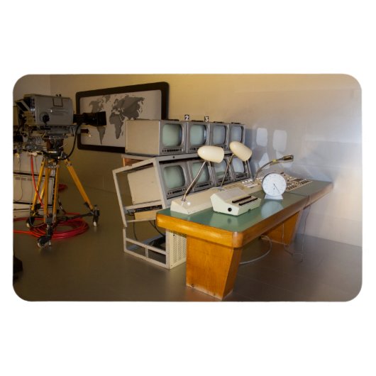 古い歴史のあるテレビスタジオ マグネット (横)