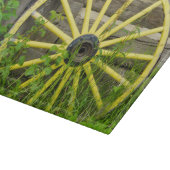 古い歴史的な古い金ゴールドの町を荷馬車の車輪 カッティングボード (角)