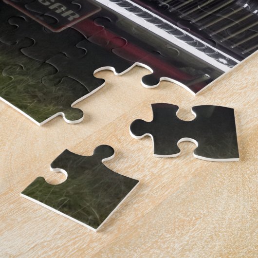 古い水星のクーガーの赤くクラシックなクラシックカー ジグソーパズル (側面)