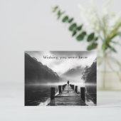 古い波止場で湖のB&W写真 ポストカード (スタンド正面)