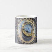 古い町の広場のプラハの天文時計 コーヒーマグカップ (中央)