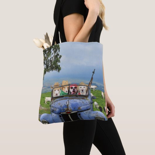 古い積み込みのおもしろい犬 トートバッグ (クローズアップ)