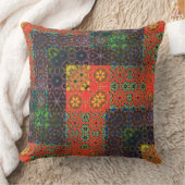 古い緑とサンゴから茶色の万華鏡のように千変万化するパターンモザイク クッション (ブランケット)