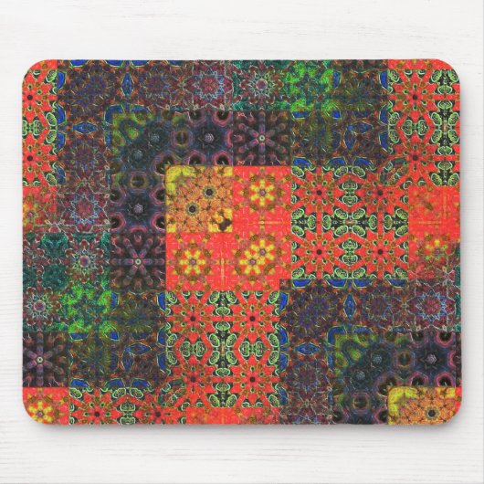古い緑とサンゴから茶色の万華鏡のように千変万化するパターンモザイク マウスパッド (正面)