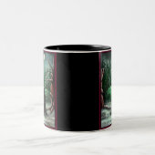 古い老婆のマグ ツートーンマグカップ (中央)