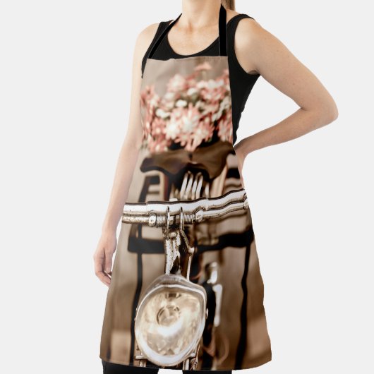 古い自転車と花ぼやけがバックグラウンドで エプロン (インサイチュ)