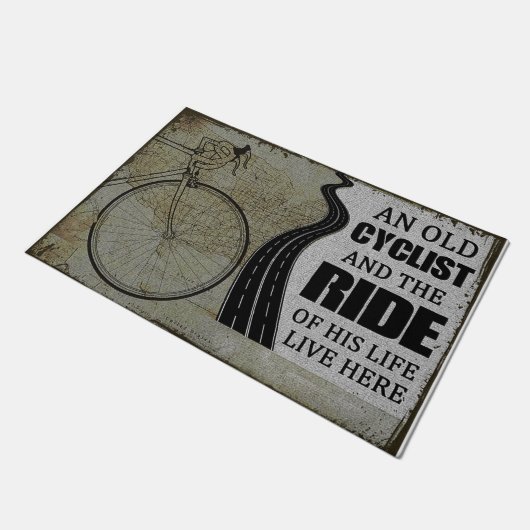 古い自転車乗りと彼の人生の乗り物 ドアマット (アングル)