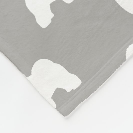 古い英国の牧羊犬はパターンのシルエットを描きます フリースブランケット (角)