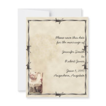 古い西のブーツおよび花束は日付カードを救います