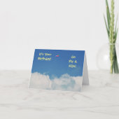 「古い誕生日のユーモアを取り、凧を飛ばす」カード カード (正面)