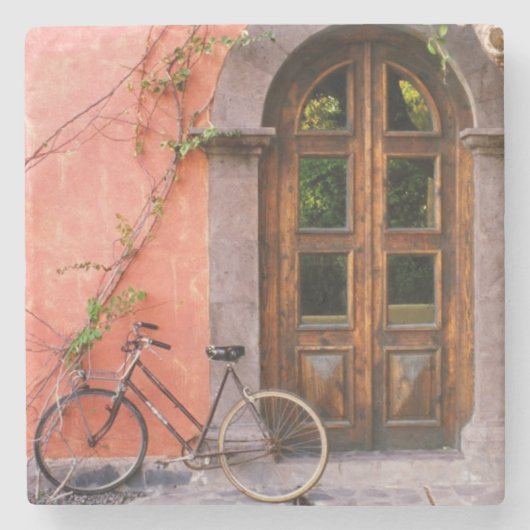 古い通りのデザインのヴィンテージの自転車 ストーンコースター (正面)