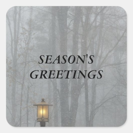 古い通りランプ白熱［赤熱］光を放つ付き雪景色 スクエアシール (正面)