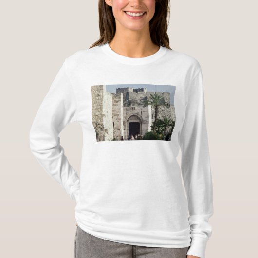 古い都市への出入口 Tシャツ (正面)