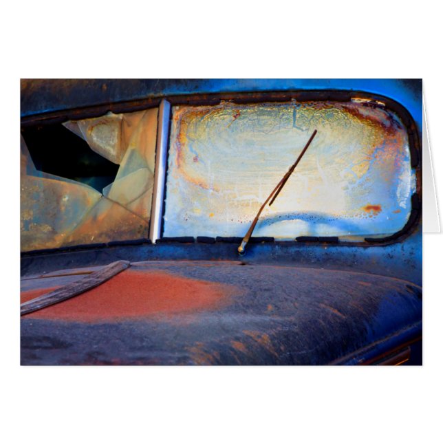 古い錆びたトラックの風防 (正面横)