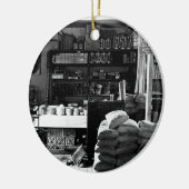 古い雑貨店 セラミックオーナメント (左)