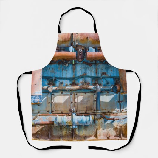 古くて錆びたアトラス帝国ディーゼルエンジンInde エプロン (正面)