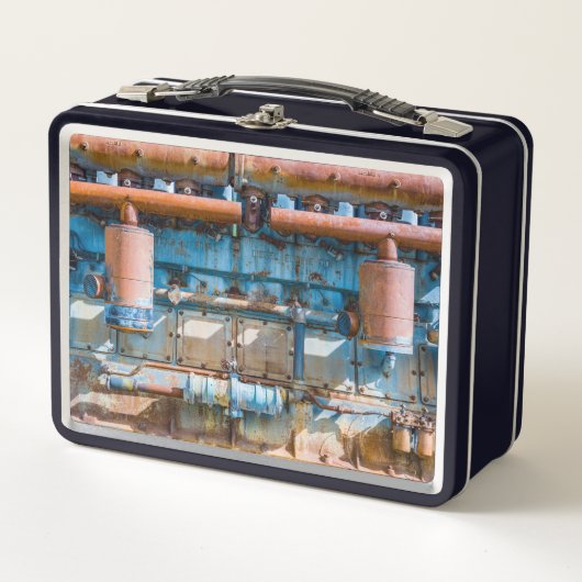 古くて錆びたアトラス帝国ディーゼルエンジンInde メタルランチボックス (正面)