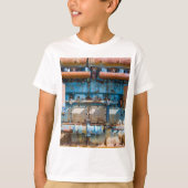 古くて錆びたアトラス帝国ディーゼルエンジンInde Tシャツ (正面)