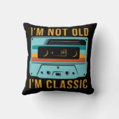 古くない私はクラシックヴィンテージレトロカセットテープ クッション (裏面)