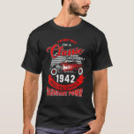 古くない私は1942年の80番目の誕生日贈クラシックり物8に対する贈り物 Tシャツ<br><div class="desc">1942年に80歳の誕生日贈クラシック与を受け取り、今年で80歳になる</div>