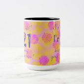 古くない – 21歳の経験を持つ2トーンC ツートーンマグカップ (中央)