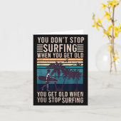 古くなっストップてサーフィンしない – Surfer Lo カード (黄色い花)