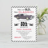 古くはないがクラシック古い1960s車誕生日 招待状 (スタンド正面)